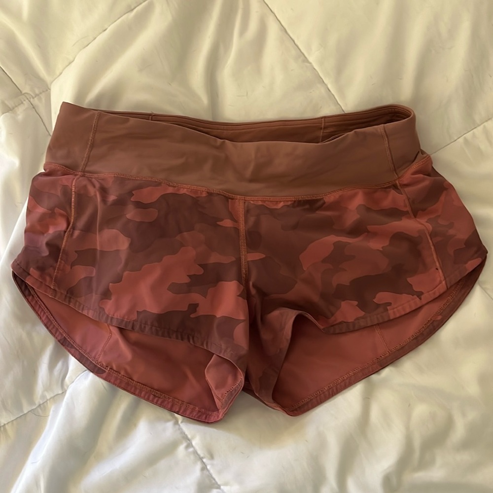 Lululemon Speed Up Low-Rise 2.5” Lined Short Pink Camo